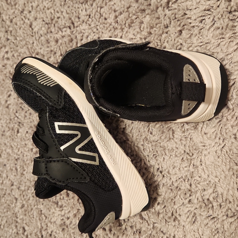 New Balance Sneakers toddler 7